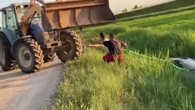 redditsave.com_wcgw_using_a_tractor_to_remove_a_car_from_a_ditch-8p1wbu7uz2z61