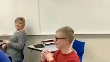 Colour blind student was given glass by his teacher that allow him to see colour for the first time